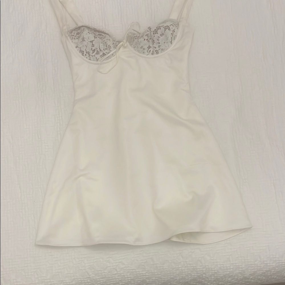 Elegant White Lace Trim Chemise